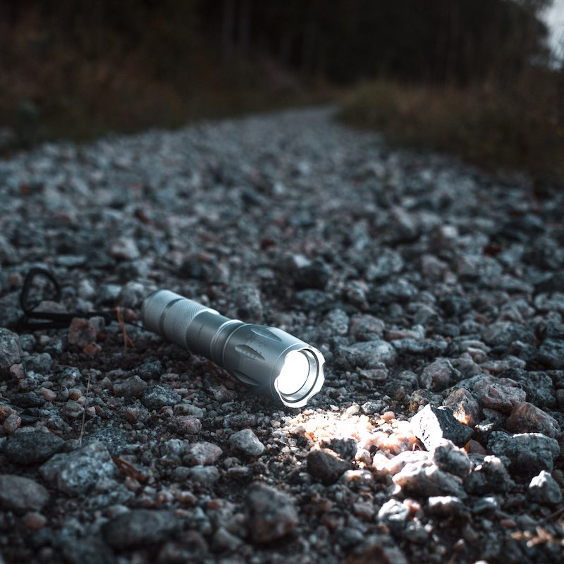 Voimakas taskulamppu
