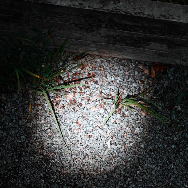 Voimakas taskulamppu