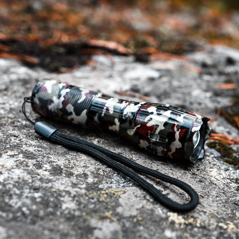 Voimakas taskulamppu